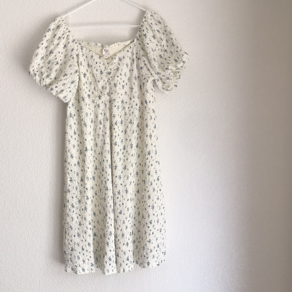 floral puff-sleeves dress